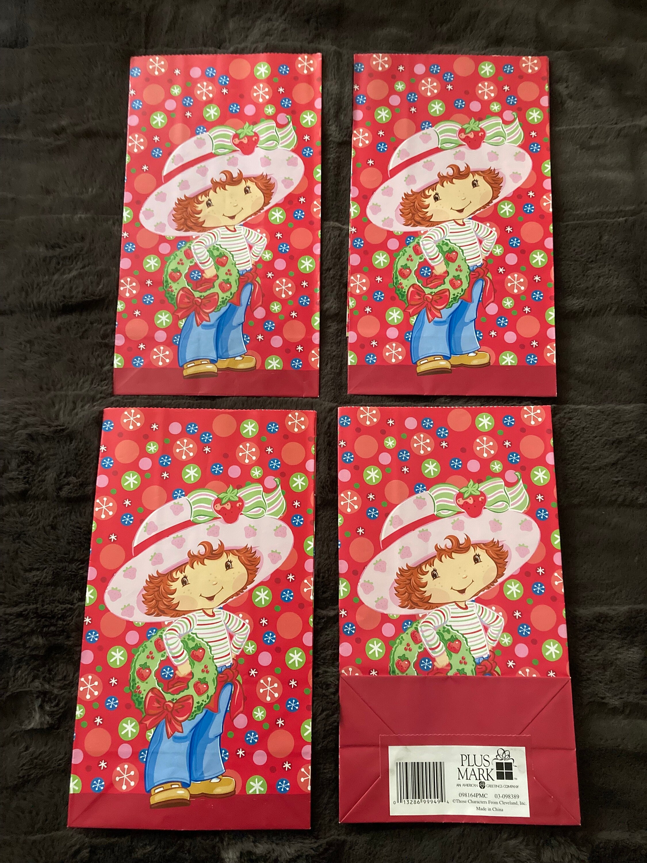 Strawberry shortcake wrapping paper best sale