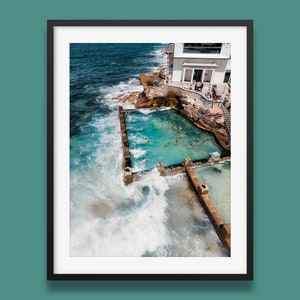 Coogee Beach Rock Pool Art Print II, Sydney Coogee Ocean Fotokunst, Rock Pool Swimmer Wandkunst, Ross Jones Rockpool Poster, Ozean Kunst