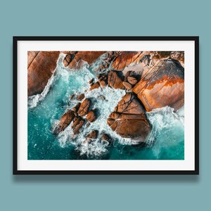 Bay of Fires Küstenwand Kunst Druck – Luftaufnahme Ozean Felsen Landschaft Fotografie, ungerahmtes Tasmanien Poster