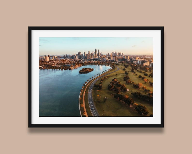 Melbourne Skyline Print: Albert Park F1 Circuit, Australia image 1