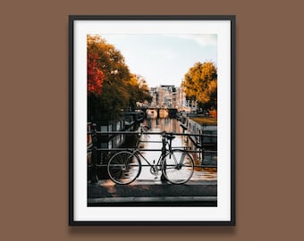 Impresión de bicicleta por los canales de Ámsterdam – Otoño dorado, póster de viaje holandés