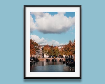 Impresión otoñal del canal de Ámsterdam – Fotografía de arquitectura holandesa