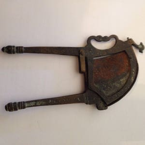 Asian Antique Burmese Betel Nut Cutter
