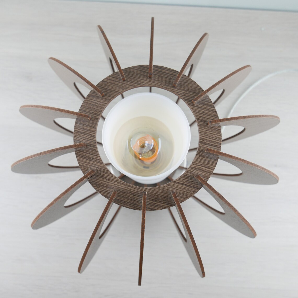 Vintage tafellamp - EGLO Oostenrijk - hout met wit glas - 1970/1980s - schemerlamp - nachtkastlamp, foto 4 di 5
