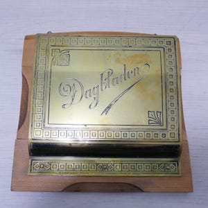Portaperiódicos vintage - madera y latón - Países Bajos - 1950