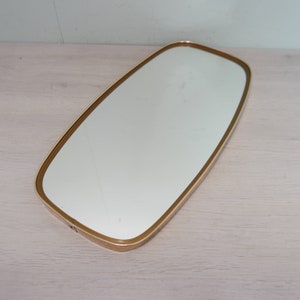 Specchio con cornice in ottone 1960 vintage immagine 1