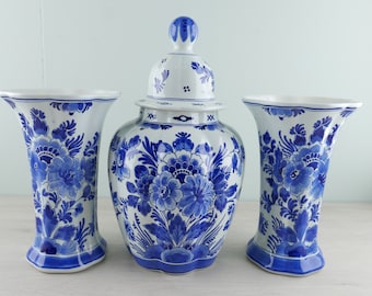 Porceleyne bottle - Delft blue - 3-piece cabinet set - Netherlands 1979 - with certificate of authenticity - vintage ceramics