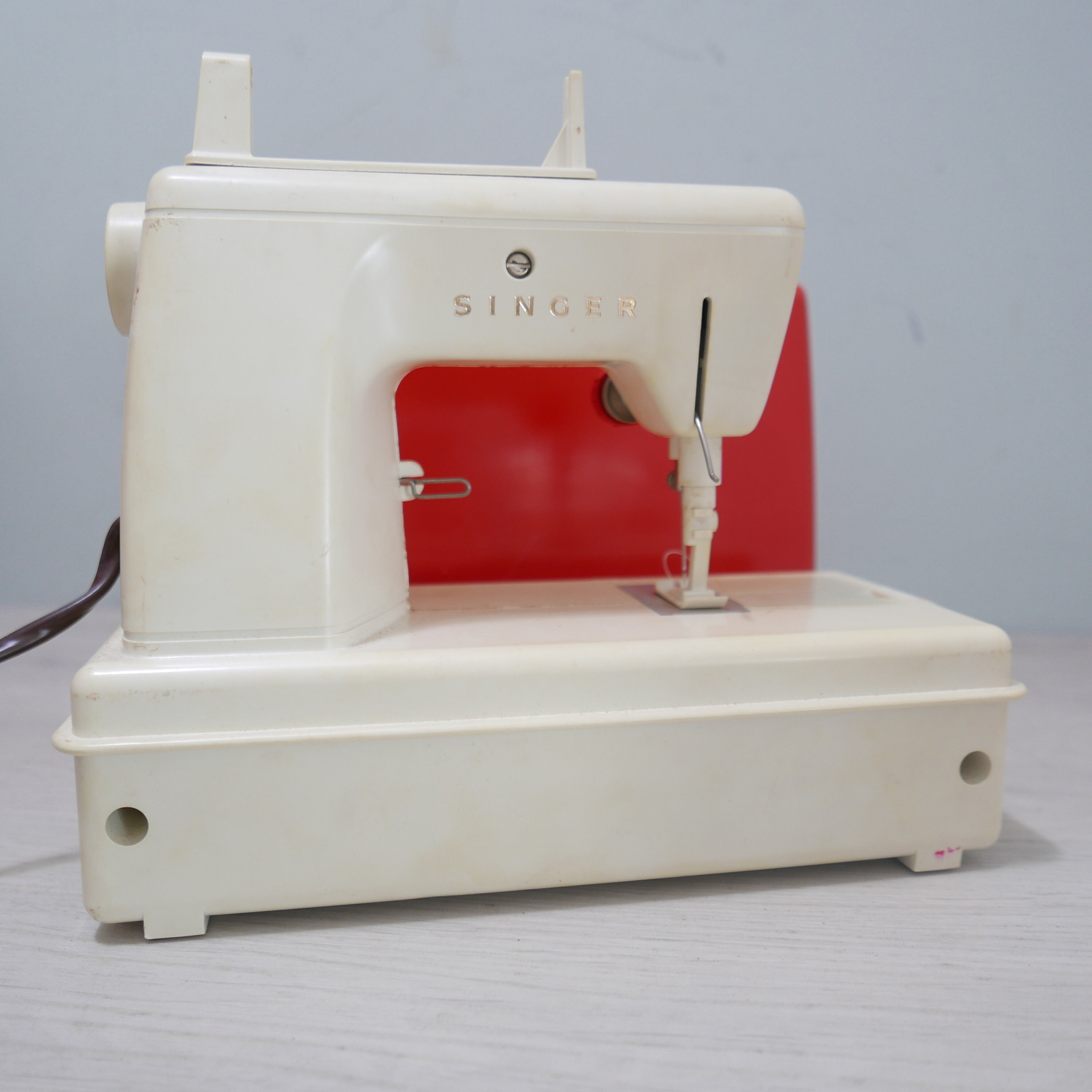 Petite Machine à Coudre Enfant Singer - Ancienne Modèle Métal (tôle) - Occasion