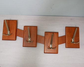Vintage wooden coat rack - brass hooks - 1980s