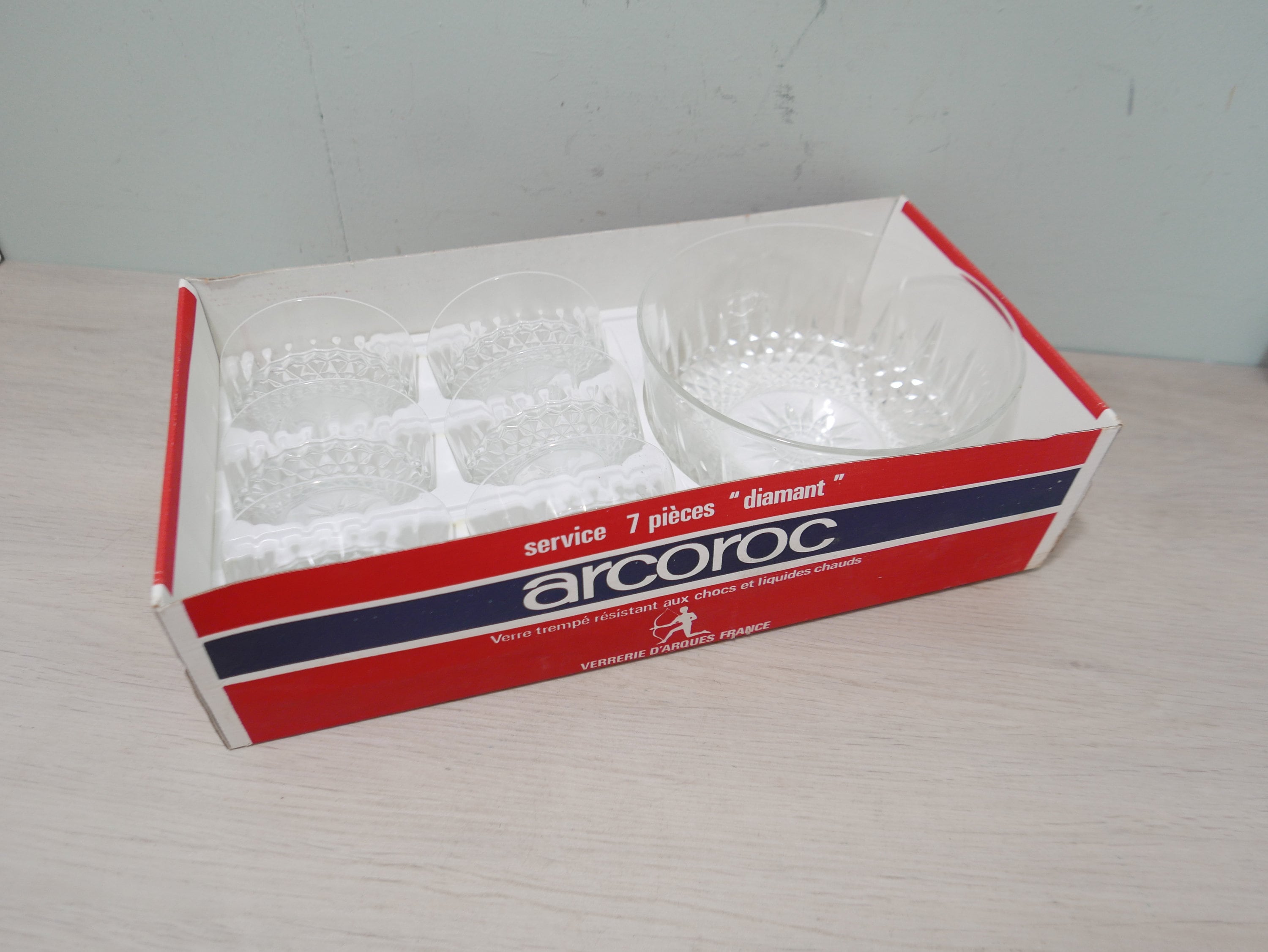 ヴィンテージ ガラス ボウル セット - 小ボウル 6 個と大ボウル 1 個