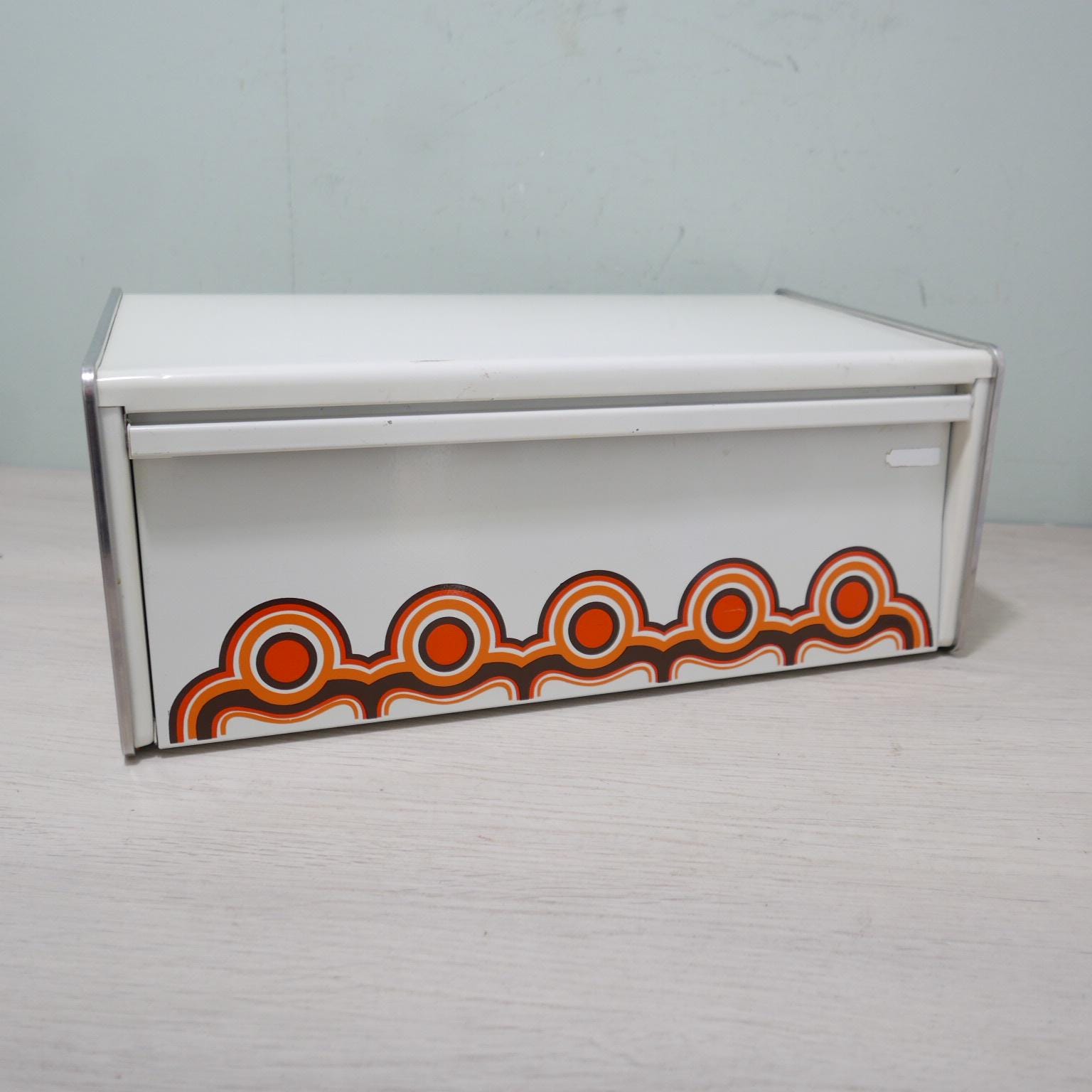 Brabantia ブレッドビン レトロ フラワー柄　朱色 Brabantia Bread Box - Etsy