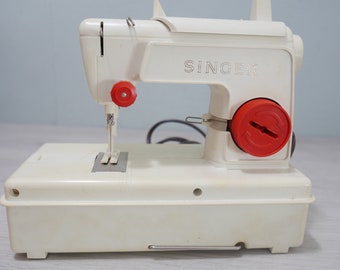Machine à Coudre Singer Pour Enfant - 1974 - Complète Et Fonctionnelle