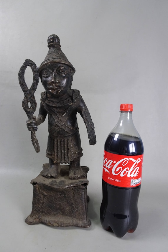 大きなアフリカの青銅の戦士 - ベニン - ベニンシティアフリカ - Etsy 日本
