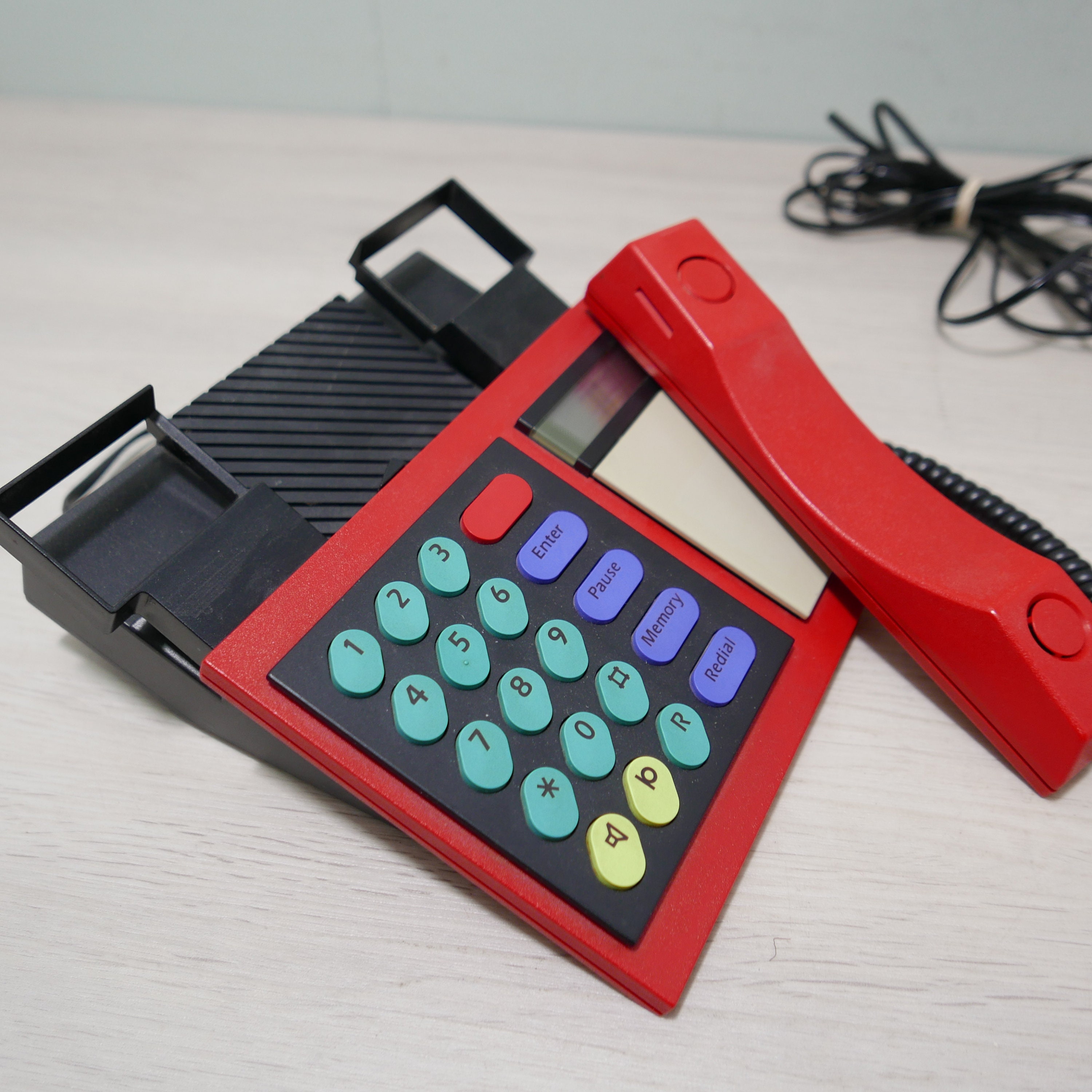 B&O（Bang&Olufsen/バングアンドオルフセン） 電話機 バング