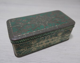 Vintage tin - 1950 - tin metal box - cookie jar