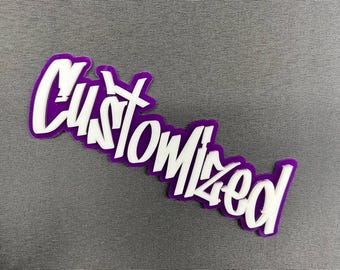 Benutzerdefinierter Text Personalisierte Graffiti Acryl Auto Emblem Text Abzeichen Angepasster Text Name! Größe & Farben Autosicherer Klebstoff