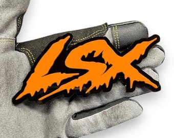 Emblema personalizzato LSX DRIP 3D per auto, multicolore, in acrilico, per griglia/bagagliaio, stile aggressivo da corsa, adesivo sicuro per auto!