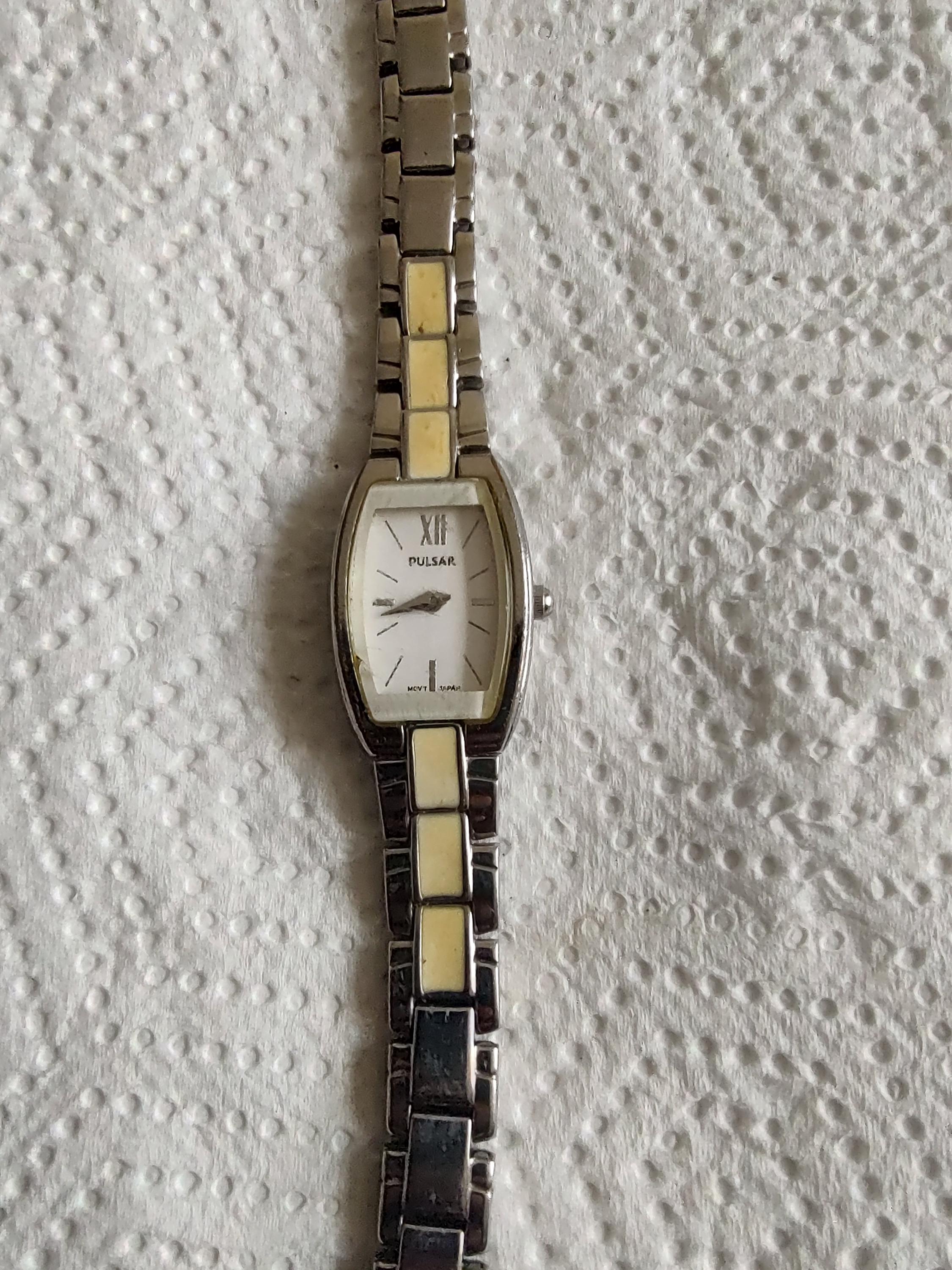 Pulsar Silver Watch Unisex! Pulsar Vintage Rectangular Quartz Watch Black Dial Silver  main image 4