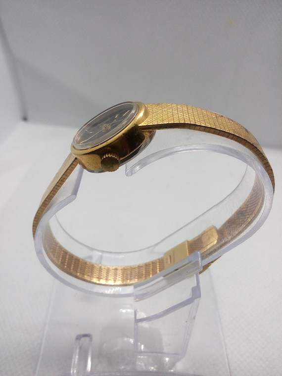 Timex Watch Vintage Watch Gold Tone Bangle Wrist Wome… Gem