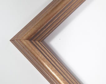 8x10 Light Gold Picture Frame: Solid Wood, Vintage Molding