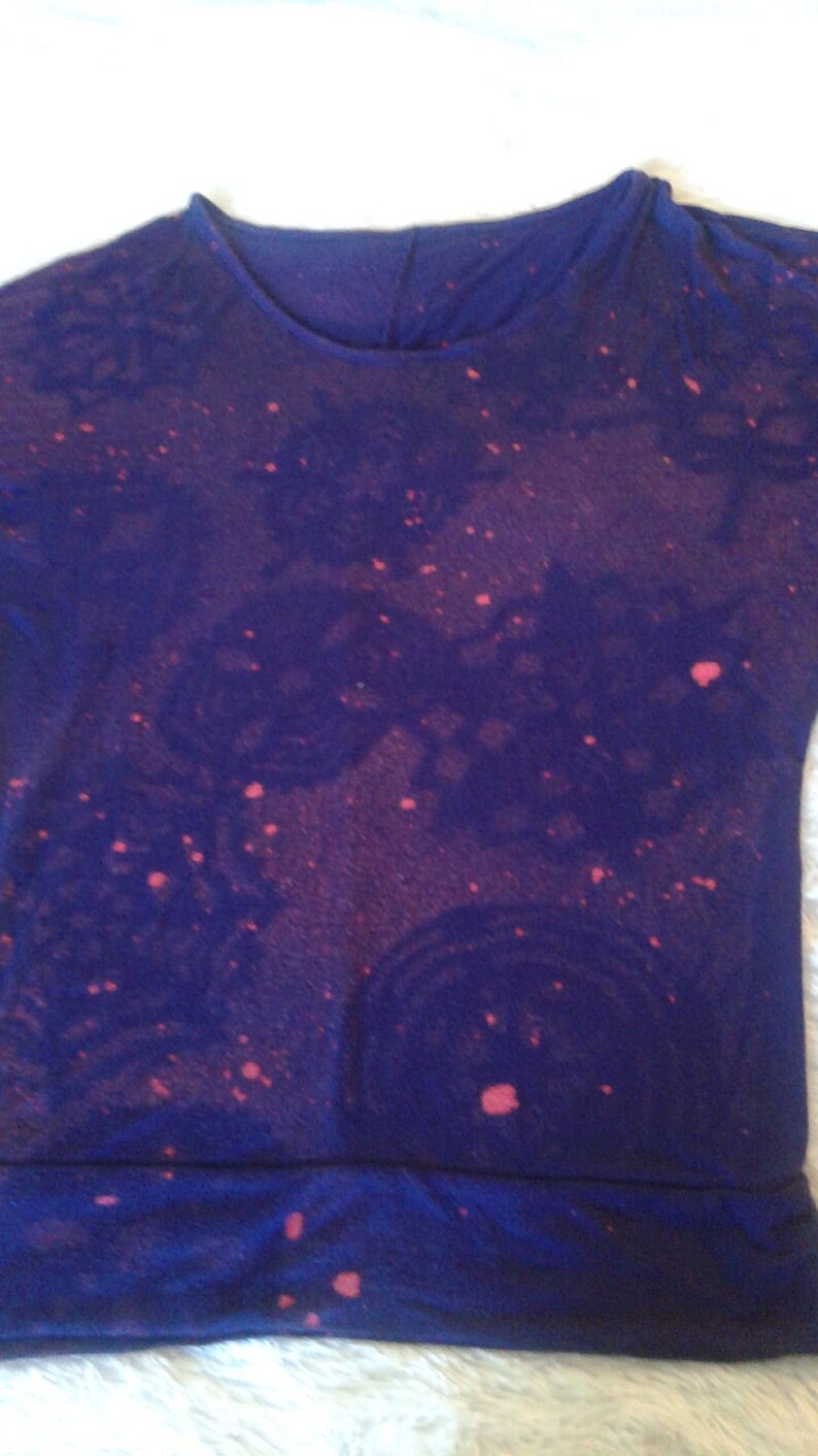 paper snowflake stencil dye purple snowflake shirt bleach dye shirt paper snowflakes shirt Snowflake tee purple dolman sleeve top