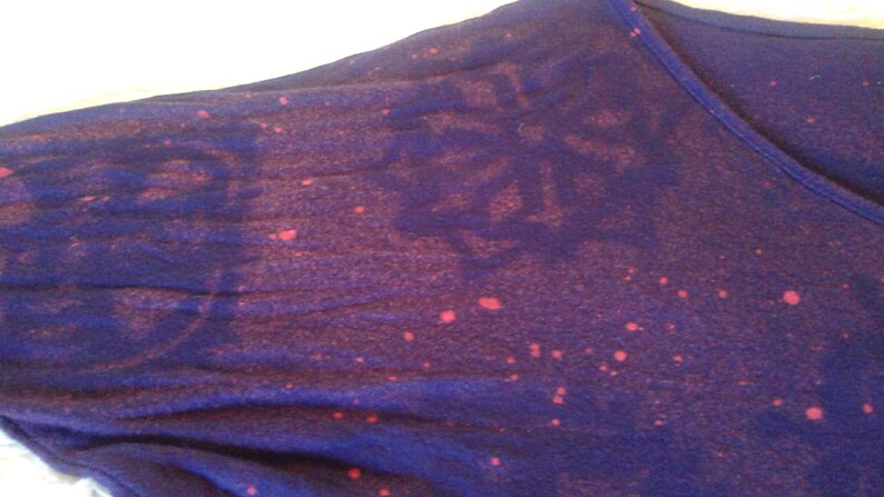 paper snowflake stencil dye purple snowflake shirt bleach dye shirt paper snowflakes shirt Snowflake tee purple dolman sleeve top