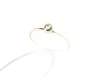 Sterling Silver  Ring • Peridot Stone • Minimalist Sterling Silver  Ring •  Green Thin Ring • Stacking Ring • Birthstone Ring • Gift for her