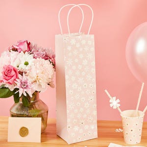 Świece na tort w kształcie stokrotek – kwiatowe ozdoby na tort urodzinowy – motyw stokrotek na wieczór panieński, baby shower i przyjęcie ogrodowe – opakowanie 5 szt. zdjęcie 7