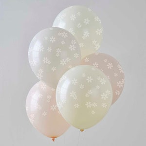 Daisy Balloon Bundle - Flower Print Balloons - Floral Design Balloons - Spring Garden Party Balloons - Balloon Decorations - Daisy Balloons