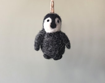 Mini pingüino navideño de fieltro de aguja - Adorno de árbol de Navidad de pingüino bebé de lana - Decoraciones para el árbol de Navidad - Pingüino de fieltro de lana negro