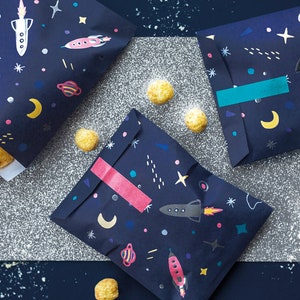 Space Party Treat Bags - Blue Space Scene Favour Bags - Party Loot Bags - Sweetie Bags - Space Birthday Party Decor - Pack of 6