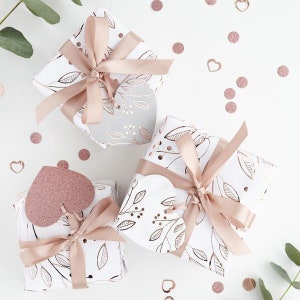 Rose Gold Gift Wrapping Kit - Rose Gold & White Gift Wrap - Rose Gold Ribbon - Heart Tags - Birthday Present Wrapping Paper