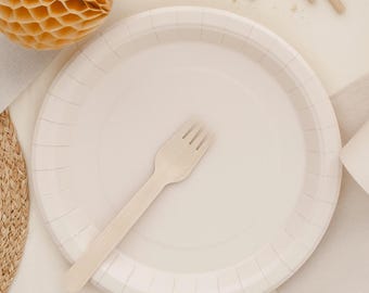 Beige Paper Plates - Round Neutral Party Tableware - 23cm - Neutral Baby Shower Plates - Minimalist Birthday Decor - Pack of 6