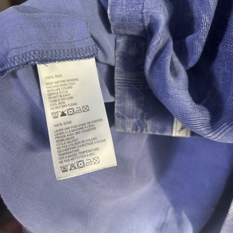 Tommy Bahama Camp Shirt Blue 100% Silk Floral Textured Distressed Short Sleeve image 2
