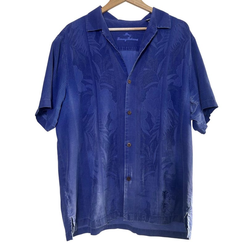 Tommy Bahama Camp Shirt Blue 100% Silk Floral Textured Distressed Short Sleeve image 1