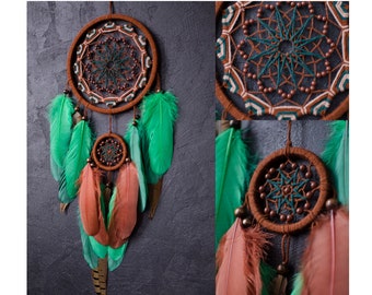 Green Feather Dreamcatcher: Boho Wall Decor (8 inch)