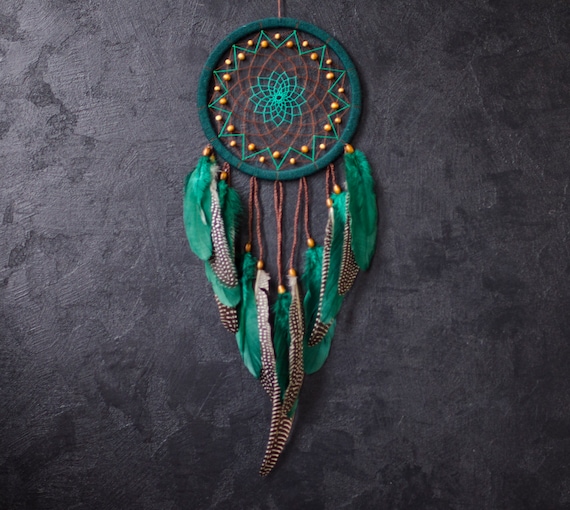 グリーンのドリームキャッチャー ボヘミアン風ナチュラルなグリーンの