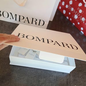 Eric Bompard reklama opakowanie kartonowe + papier chusteczkowy i etykiety tekturowe