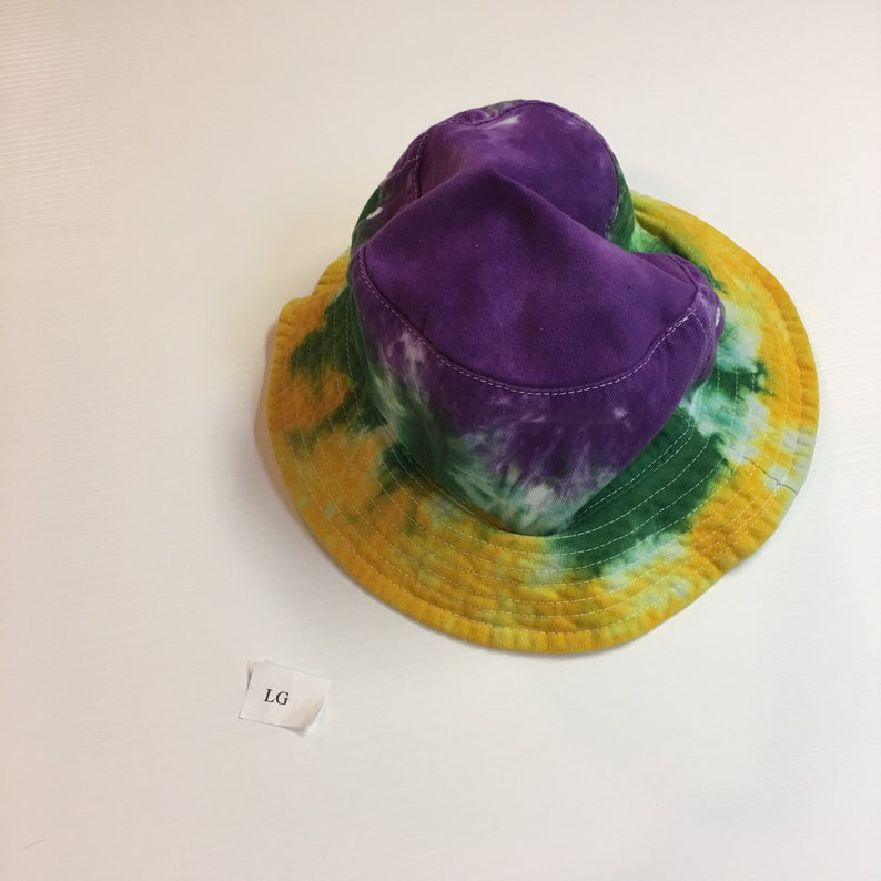 Tie Dyed Bucket Hats size Large