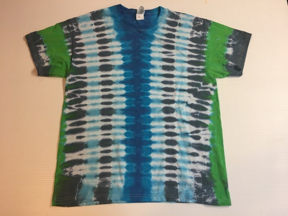 Tie Dyed Striped Pattern Tee size Large and XXL