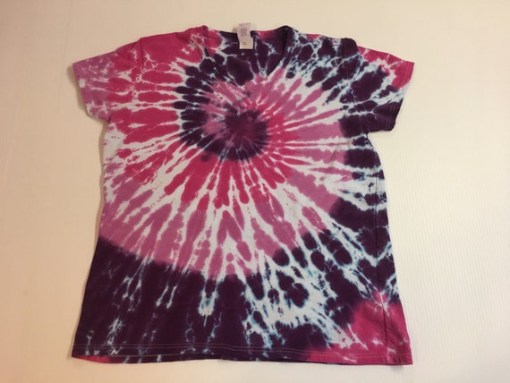 Ladies One of a Kind Spiral Tie Dyed V Neck