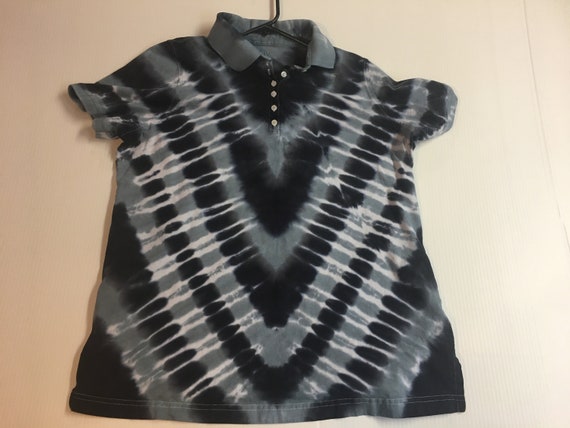 Ladies one of a Kind  Black and Gray v- patterned collared shirt