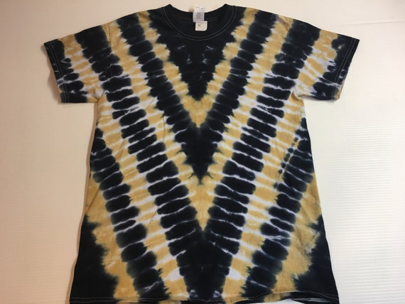 Black & Gold Tie Dyed V-Pattern Crew Neck Tee All Sizes