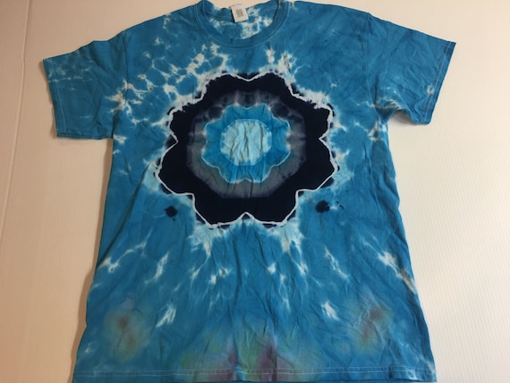 Tie Dyed Mandala Tee shirt Large