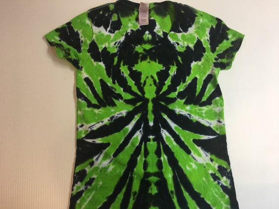 Ladies V-neck Green and Black Spiral Tie Dyed Tee Multiple sizes