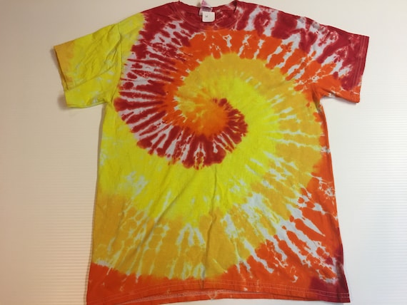 Spiral Tie Dye Red Orange Yellow  Tee Medium