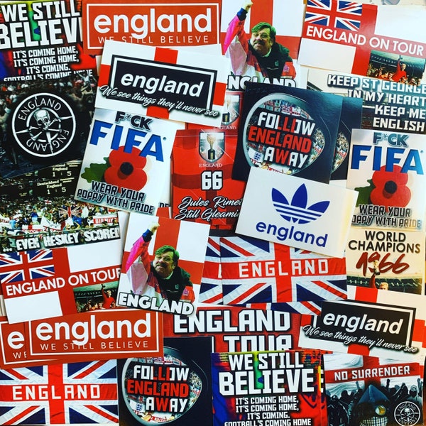 100 x autocollants d’Angleterre - Basé sur l’affiche Chemise écharpe Pin Badge Programme Wembley 3 Lions Euro 2020 Drapeau 1966 Ultras Awaydays