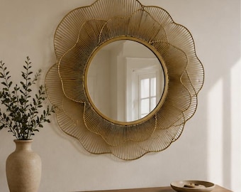 Goldblumen-Wandspiegel, großer 69 cm Statement-Spiegel, handgefertigter Blumenspiegel, luxuriöses Gold-Wanddekor | Spiegel für die Diele oder den Flur