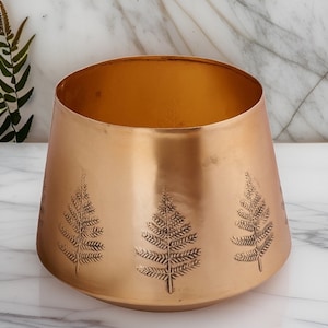 Gold planter with leaf design, indoor gold plant pots, outdoor golden plant pots, brass planters, gold planters with hand etched design