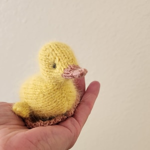 Realistic Duckling Knit farm animal Knit duckling Cute little duckling Crochet Duck Baby chick Yellow Duckling